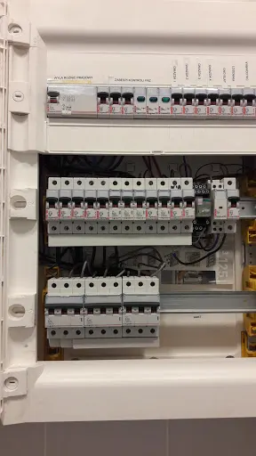 Elektryk Kraków Paweł Kękuś -instalacje, pomiary.